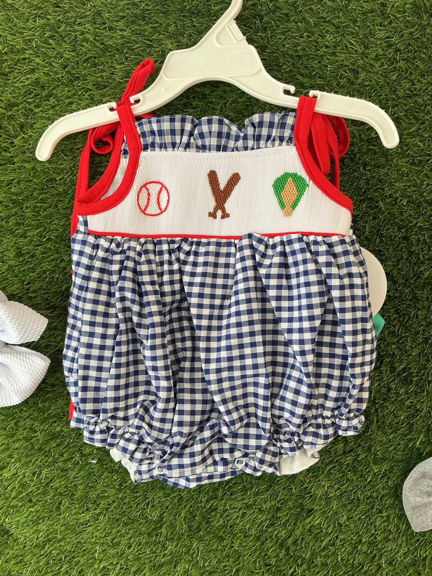 Smocked baseball bubble