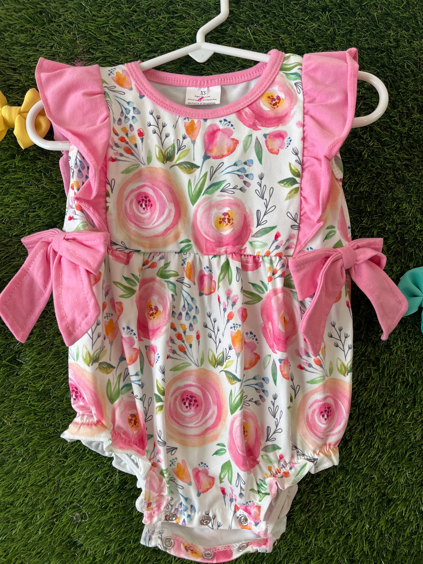 Floral bow bubble