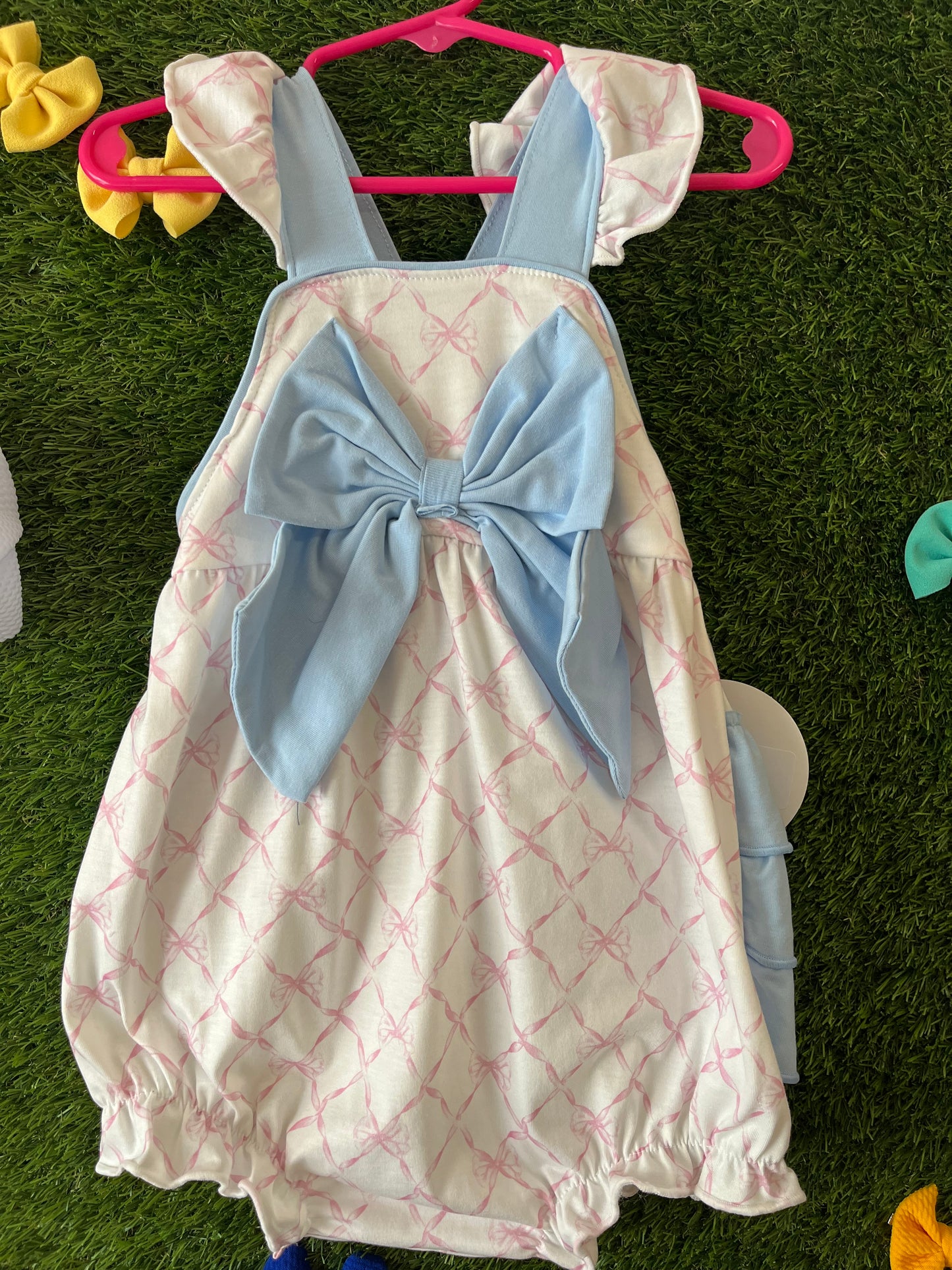 Pink & blue bow bubble